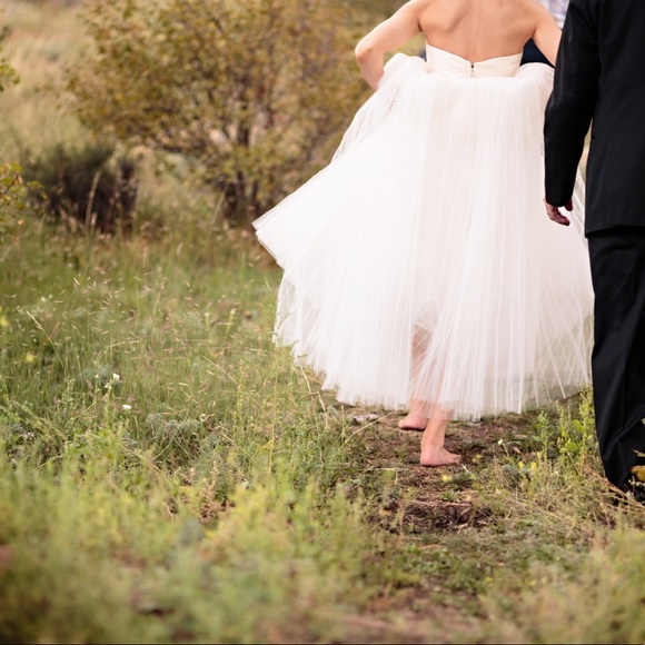 Amsale Calista Wedding Dress - Picture 4 of 7